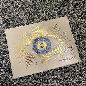 Hourglass Gold and Blue Eyeshadow Ambient Palette Radiant Makeup